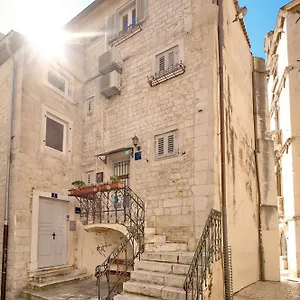 Sun Ammarulla , Split Croatia